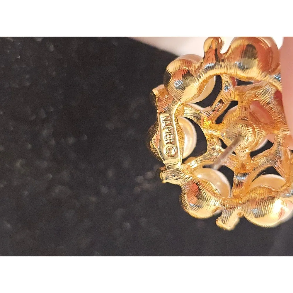 Napier Vintage Gold Tone Faux Pearl Wreath Stud Earrings Classic Textured Post